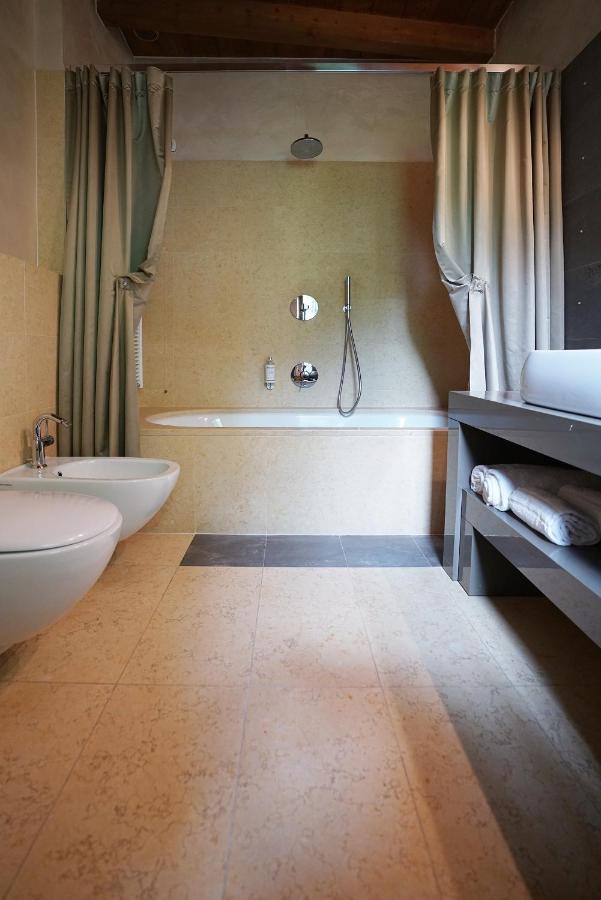 Arlate Il Portico - 1711 Luxury Guest House מראה חיצוני תמונה